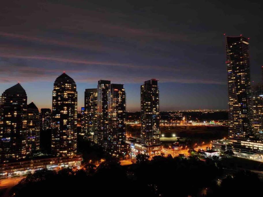 Deluxe Suite Toronto Zewnętrze zdjęcie
